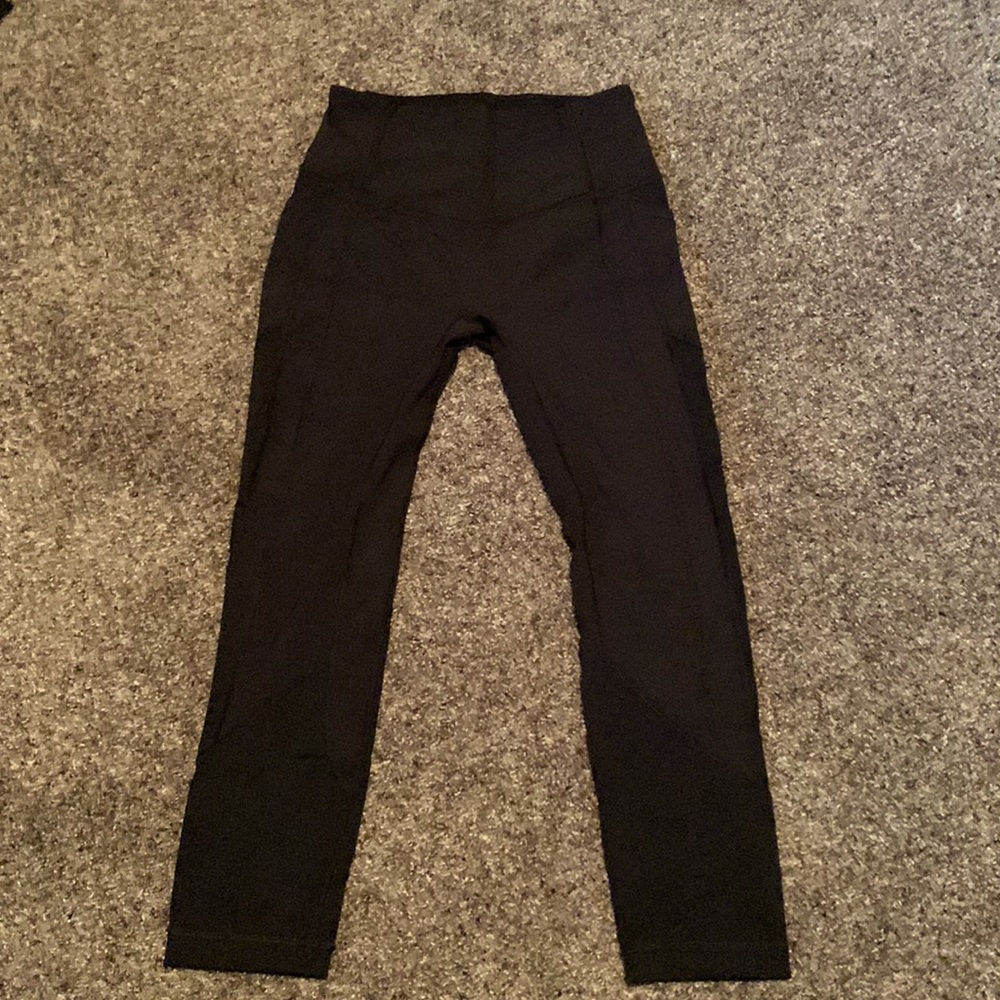 LuluLemon All the Right Places cropped leggings - 6